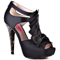 style-design-fashion-high-heels-shoes-girls-black.jpg